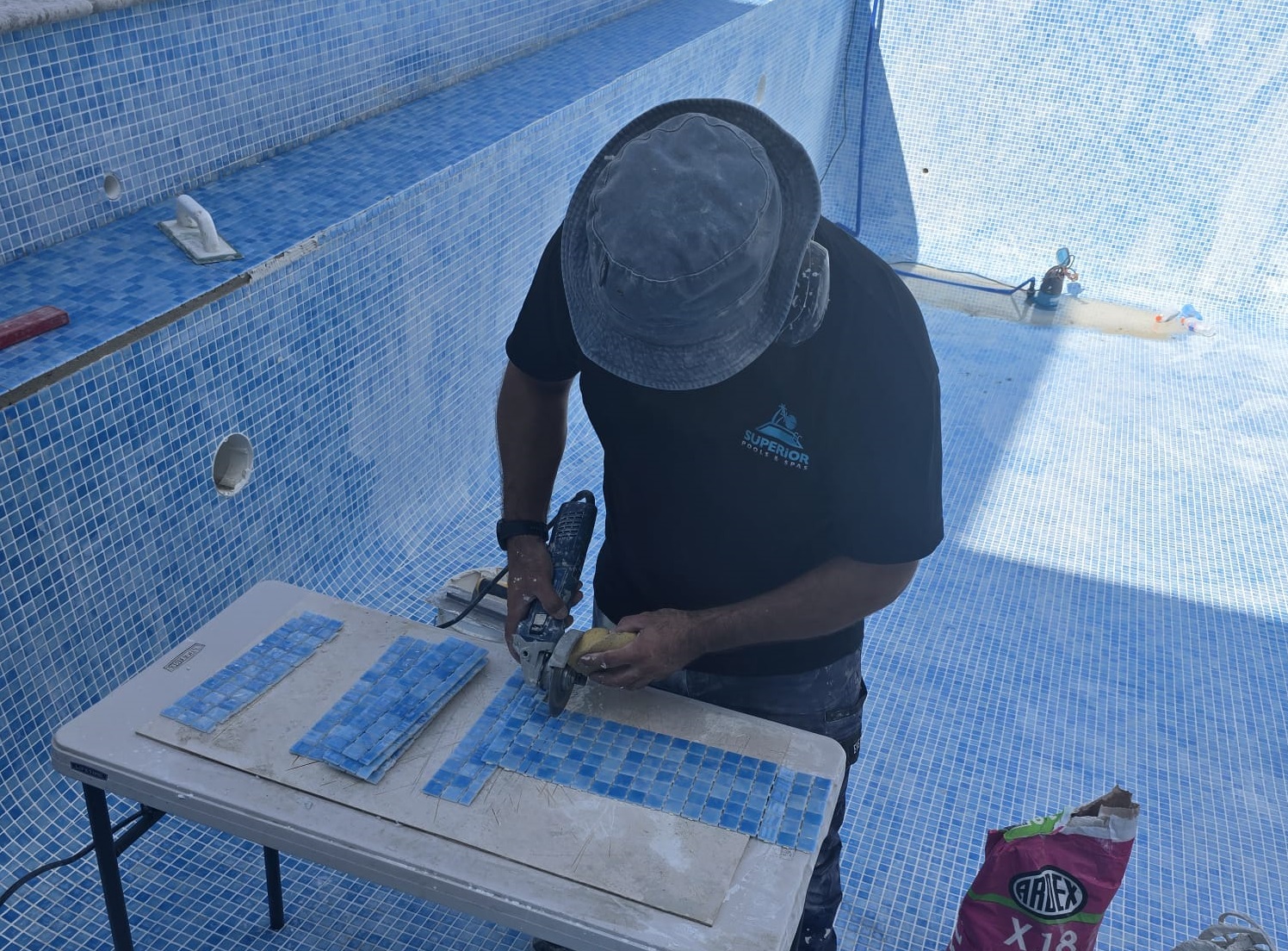 concrete swimming pool builder Sydney - Superior Pools & Spas
